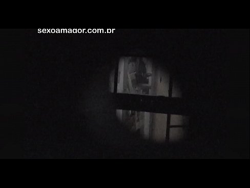 ❤️ Blondiin saab salaja videolevi naabruskonna voyeuri poolt peidetud õõnsate telliskivide taha peidetud ️ Super seks at us et.pornado-co.ru ❌️